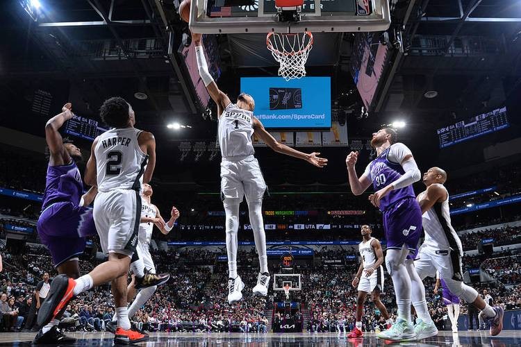 文班亚马33+10乔治30分 马刺击败爵士3连胜 文班亚马33+10乔治30分 马刺击败爵士3连胜